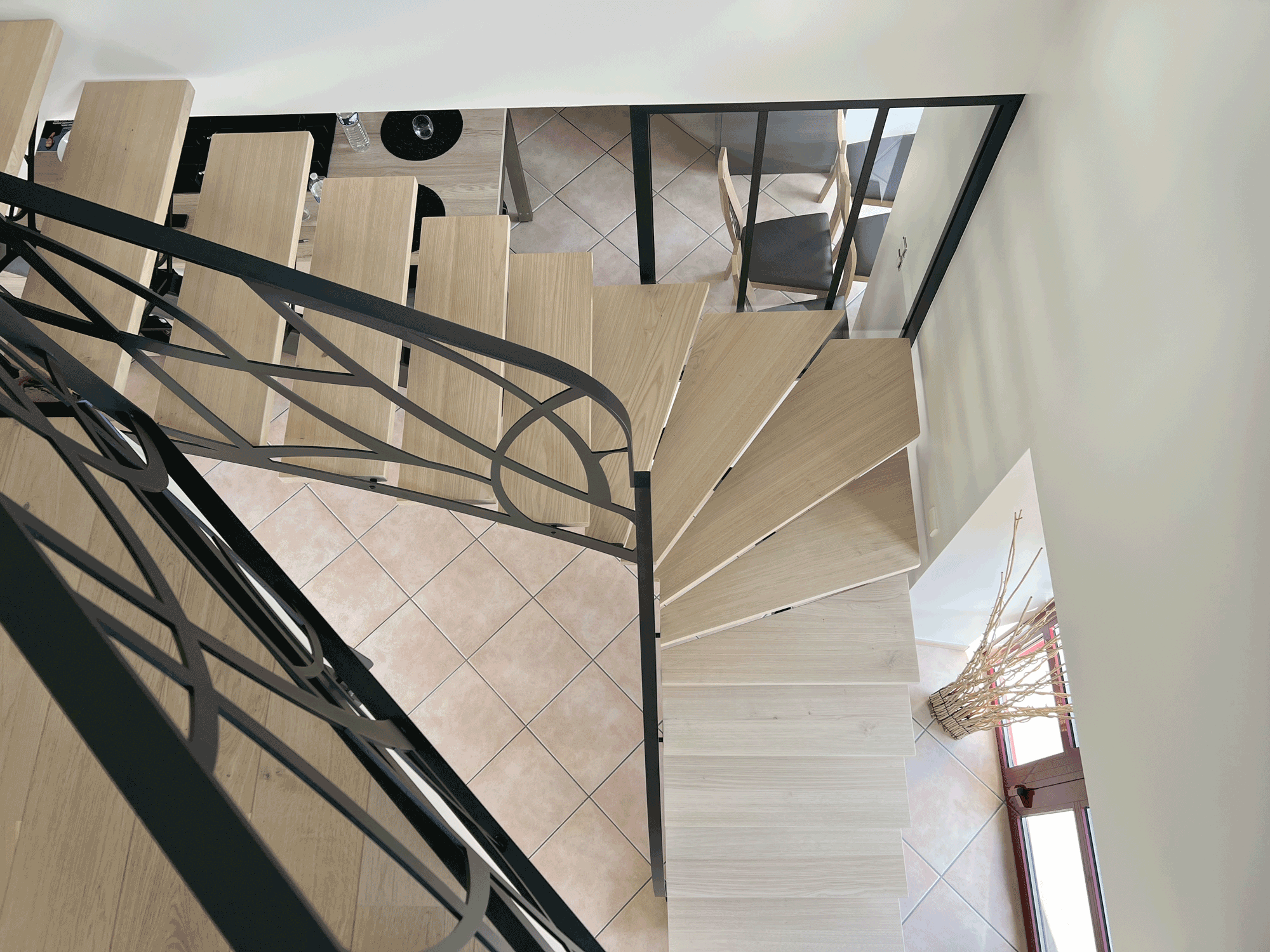 escalier-interieur-atelier-steel-concept-vue-du-haut